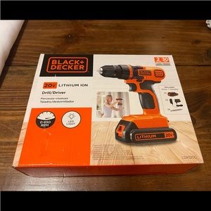 Black and decker power drill NWT